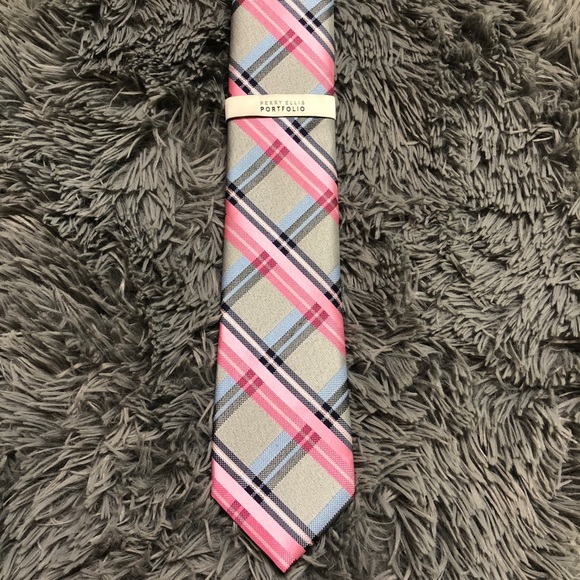 Tie - Picture 1 of 3